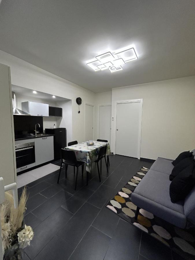 A.R Apartments Catania Bagian luar foto